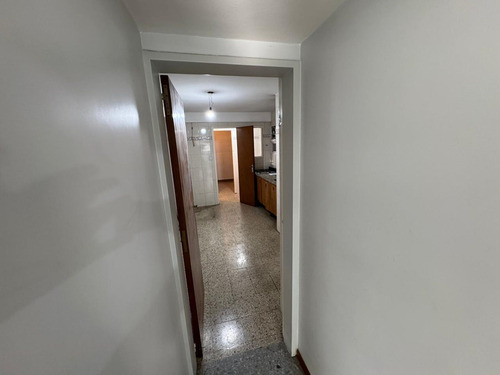 Venta Depto. 4 Amb C/dependencia. Belgrano.84 M2.