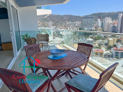 Vive Atardeceres Inolvidables Con Vista Parcial Al Mar En Acapulco