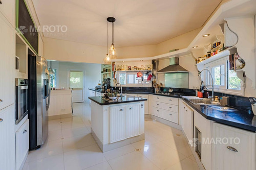 Imagen 30 de 30 de Casa En Venta En Barrio Privado Septiembre Con Seis Dormitorios - Maroto Propiedades-