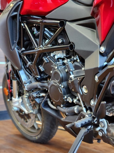 Imagen 19 de 25 de Mv Agusta Turismo Veloce Lusso Bordó