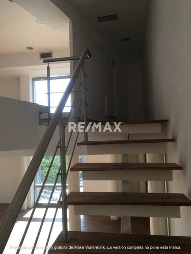 262788 L. P. Venta Oficina De Dos Niveles, Hesperia Wtc, Mañongo, Naguanagua, Solo Clientes