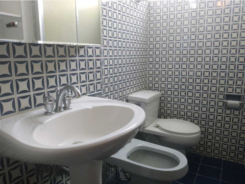 Se Alquila Apto 136m2 3h/3b/1e+ 1c, Urb. Santa Fe Sur Baruta