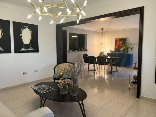 Apartamento En Alquiler, Ubicado En El Renacimiento, Muy Espacioso Cod. 33986