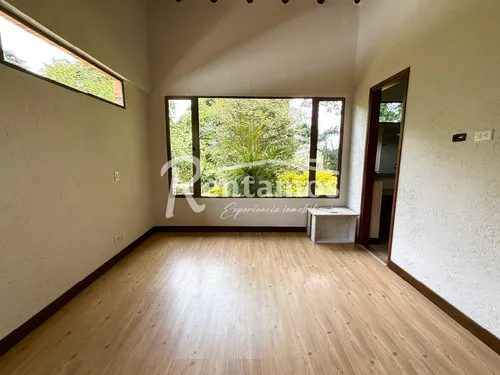 Casa En Arriendo En Loma De Las Brujas. Cod A775810
