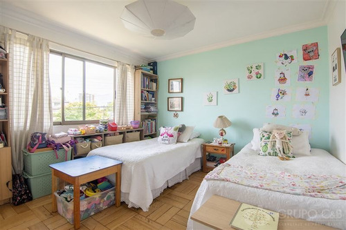 Imagen 7 de 14 de Casa En Venta 4 Dorm Más Jardín. Las Condes/las Tranqueras