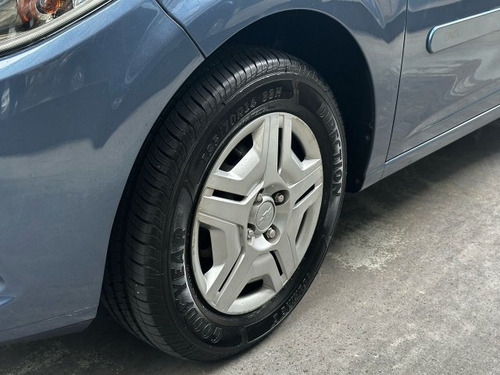 Chevrolet Onix Onix 1.0 MPFI LT 8V FLEX 4P MANUAL
