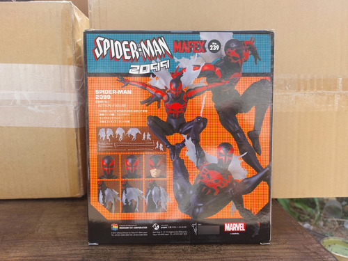 Spiderman 2099 Mafex (Usado)