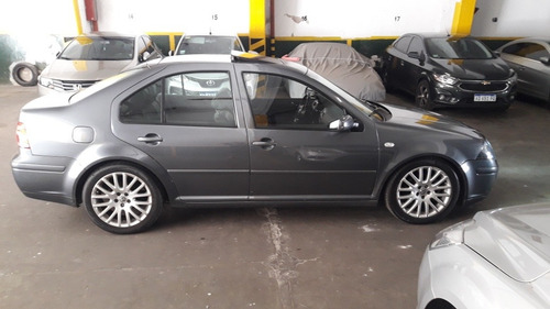 Volkswagen Bora 1.8 Highline T 180cv Cuero