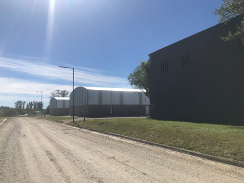 Nave Industrial 750 M2  Autovía Rp5 Cordoba - Alta Gracia