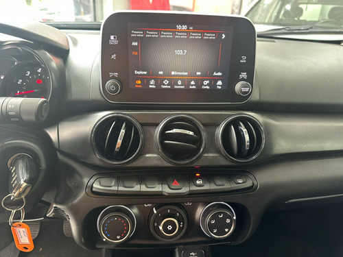 Fiat Cronos 1.0 Drive Flex 4p