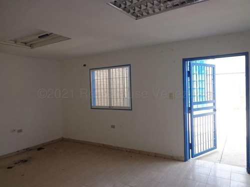 Imagen 2 de 19 de Galpon En Venta En Zona Industrial El Soco La Victoria 22-16285 Irrr