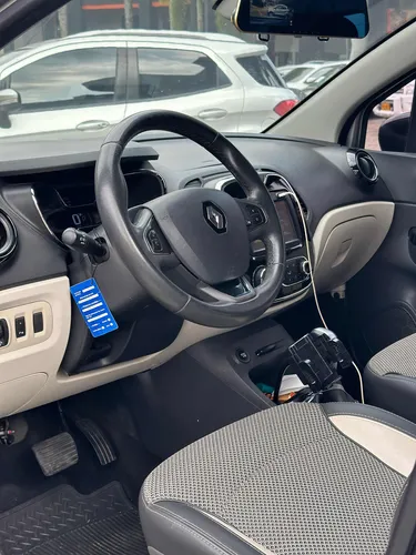 Renault Captur 2.0 Intens Automática