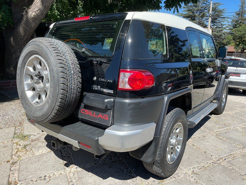 Imagen 6 de 15 de Toyota Fj Cruiser 2012 4x4 Automático Full