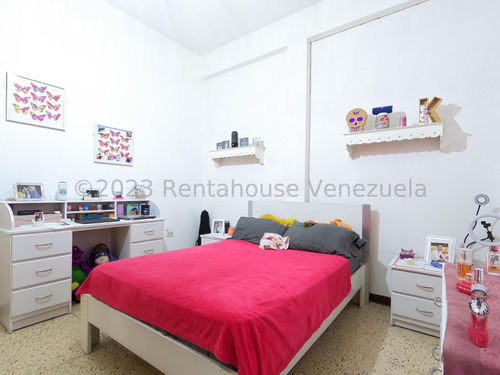 Edificios Comercial En Venta En Centro Barquisimeto Lara -- %%m-c-t%% Cod. 24 Guion 5 3 8 1