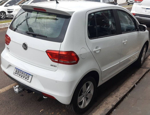 Imagem 4 de 8 de Volkswagen Fox 1.6 Msi Comfortline 8v Flex 4p Manual