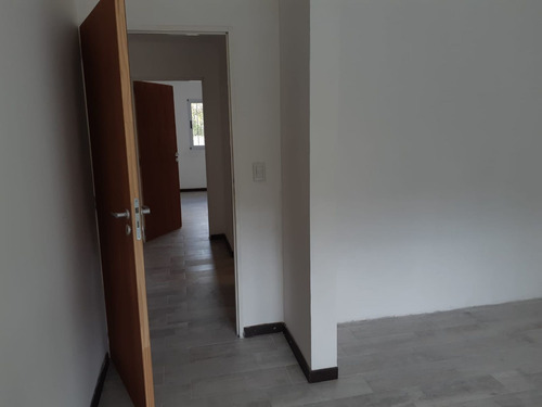 Imagen 21 de 30 de Casa Quinta 4 Amb En Venta Barrio 9 De Abril