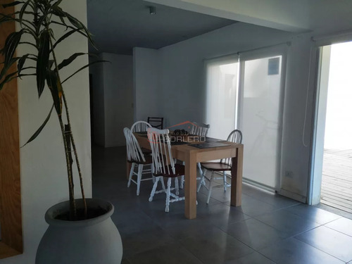 Casa En Alquiler De Temporada Y Venta En Punta Del Este, A Pocas Cuadras Del Shopping