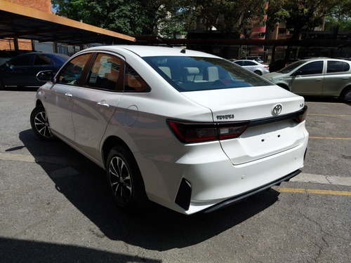 Imagen 5 de 17 de Toyota Yaris Dubai 2023
