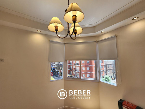 Imagen 3 de 30 de Venta 3 Ambientes Con 2 Balcones Salientesa Metros De Plaza Colon!