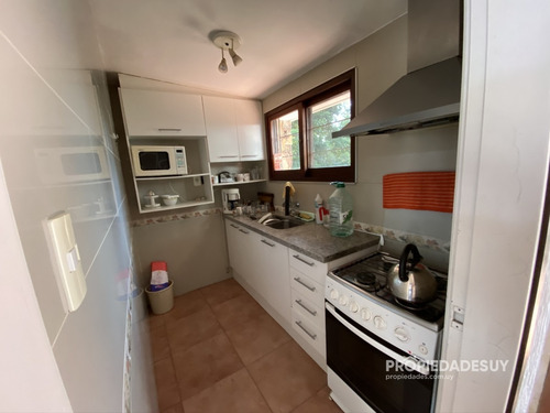Casa En Venta De Cuatro Dormitorios Con Parrillero Y Garaje- Ref: 795