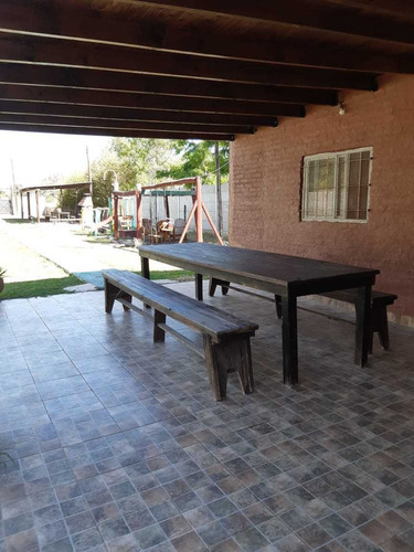 Imagen 7 de 15 de Casa Quinta San Vicente Hospedaje Pileta Quincho Parrilla