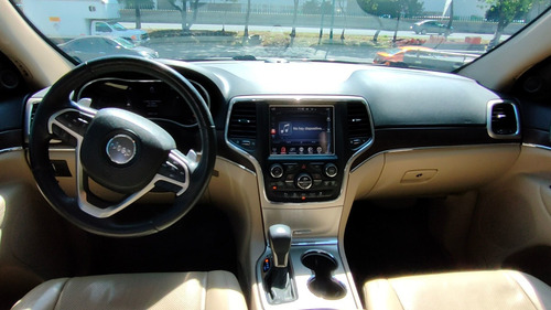 Imagen 9 de 13 de Jeep Grand Cherokee 2016 3.6 Limited Lujo 4x2 At