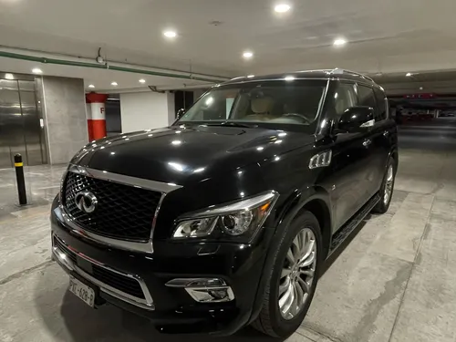 Infiniti QX80 5.6 7 Pasajeros At