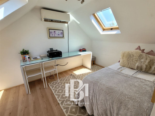 Casa En Venta De 5 Dorm. En Lo Barnechea