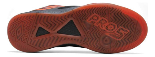 Botines Futsal Umbro Profesionales - Areco Deportes.