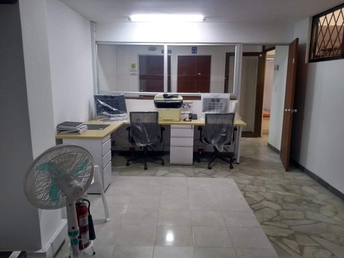 Imagen 16 de 26 de Alquilo Consultorio En El Barrio San Fernando