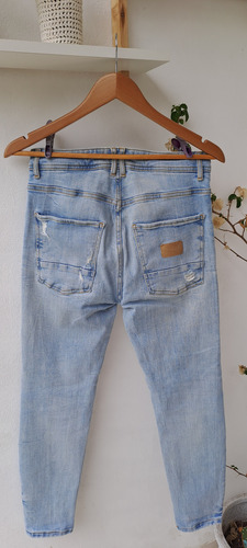Jean Zara Talle 38, Cintura:38 Cm/ Largo: 98 Cm (Usado)