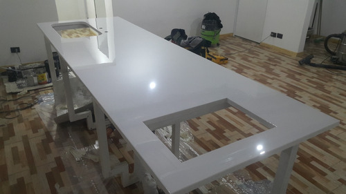Imagen 4 de 6 de Mesas Y Mesadas De Porcelanato Liquido A Medida