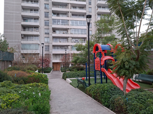 ¡exclusivo Departamento Con Vista Despejada Y Conectividad!