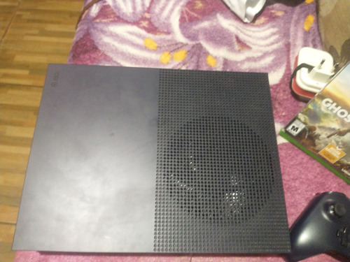 Imagem 3 de 3 de Xbox Onde S (edição Especial)500gb