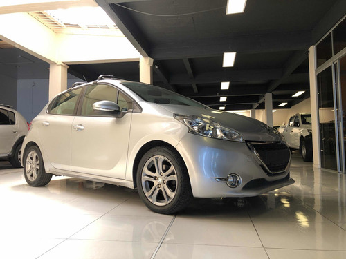 Peugeot 208 1.2 E