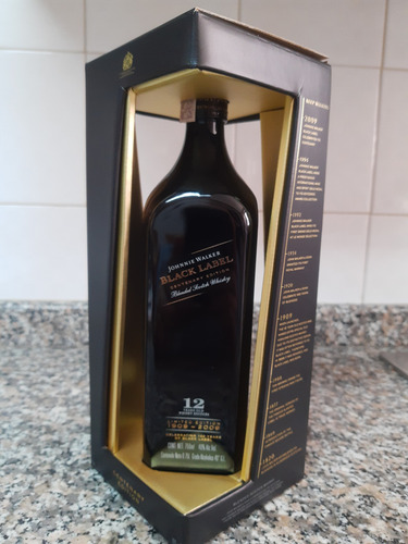 Whisky White Label 12 Años Etiqueta Negra 100a.