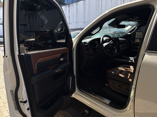 RAM 3500 6.7 I6 TURBO DIESEL LIMITED LONGHORN CD 4X4 AUTOMÁTICO