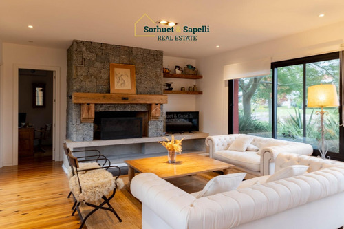 Magnífica Casa En Venta En Barrio Privado Carmel