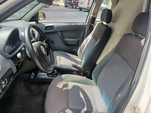 Volkswagen Saveiro 1.6 MI CS 8V FLEX 2P MANUAL G.V
