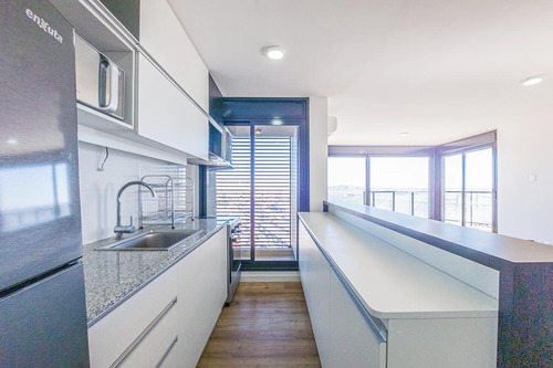 Imagen 4 de 23 de Venta Apartamento 2 Dormitorios En Centro - Nostrum Bay - Piso 21 - Cochera - Equipado! Con Renta