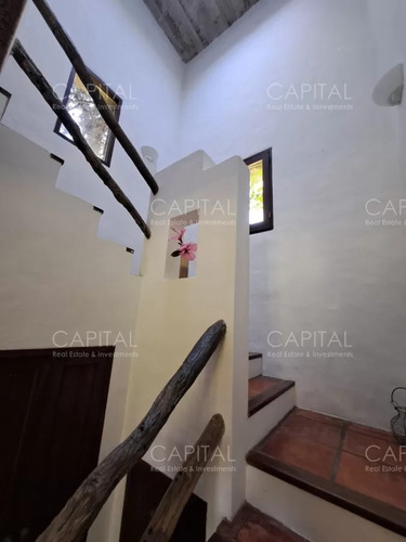 Casa A La Venta De 3 Dormitorios En Punta Del Este Con Un Magnífico Terreno De 3000 Mts2
