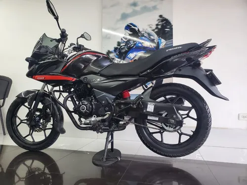 Bajaj Discover 150 2017