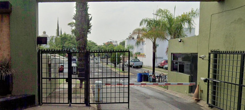 Casa En Remate Bancario En Cond. Monte Urales, Los Olivos Residencial, Tlaquepaque, Jalisco (60% Descuento, Excelente Plusvalía) ¡gran Oportunidad De Inversión! - Sk12