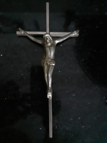 Crucifijos Metal Con Figura Del Cristo