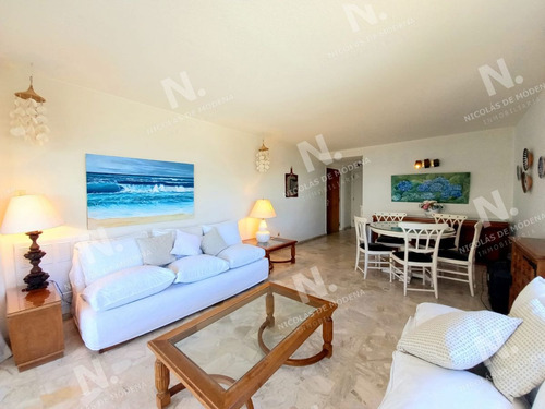Imagen 5 de 17 de Departamento En Venta Primera Fila A Playa Mansa 2 Dormitorios - Punta Del Este Mansa