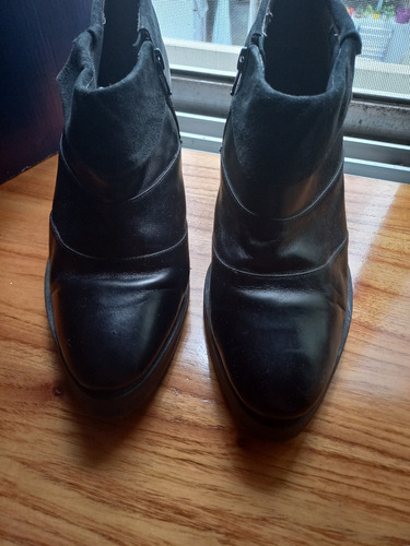 Bota De Cuero Negra Corta T40