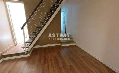 Imagen 3 de 16 de Casa En Venta De 3 Dormitorios En La Blanqueada (ref: Ast-2572)