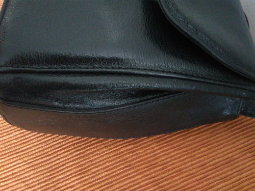 Cartera Cuero Negro Tira Regulable Cierre Magnetico Madre