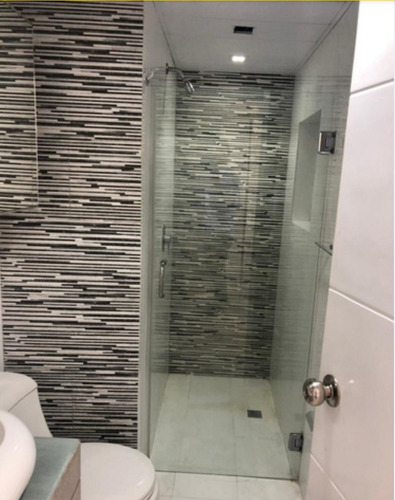 Imagen 6 de 8 de Venta De Apartamento Lecheria Las Marinas
