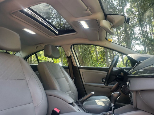 Renault Fluence Sedan Privilège 2.0 16V FLEX Aut